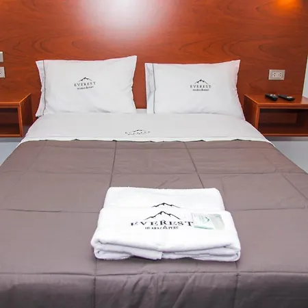 Hotel Turistico Everest Huaraz  Exterior foto