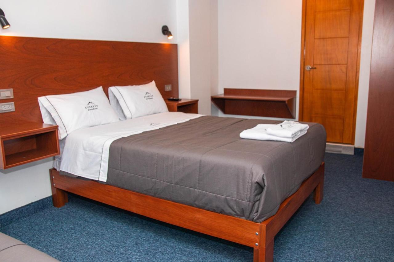 Turistico Everest Hotel *